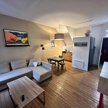 Standing Apartment T2 Near The Train Station And Tours Esterno foto