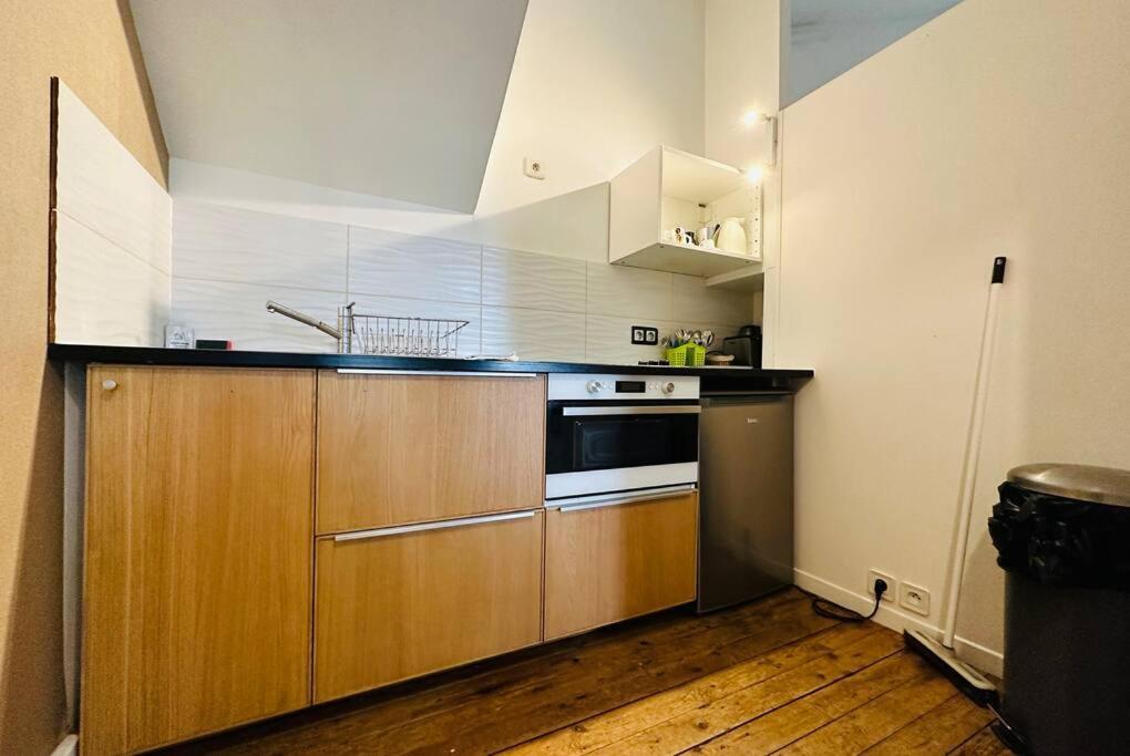 Standing Apartment T2 Near The Train Station And Tours Esterno foto