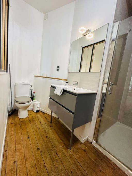 Standing Apartment T2 Near The Train Station And Tours Esterno foto