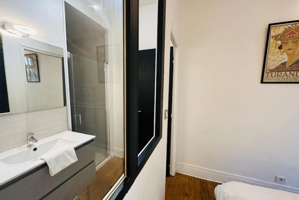 Standing Apartment T2 Near The Train Station And Tours Esterno foto