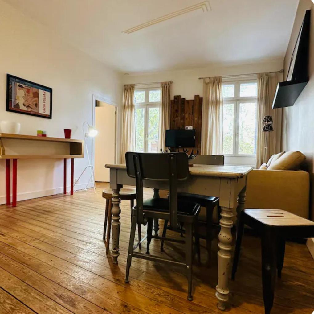 Standing Apartment T2 Near The Train Station And Tours Esterno foto