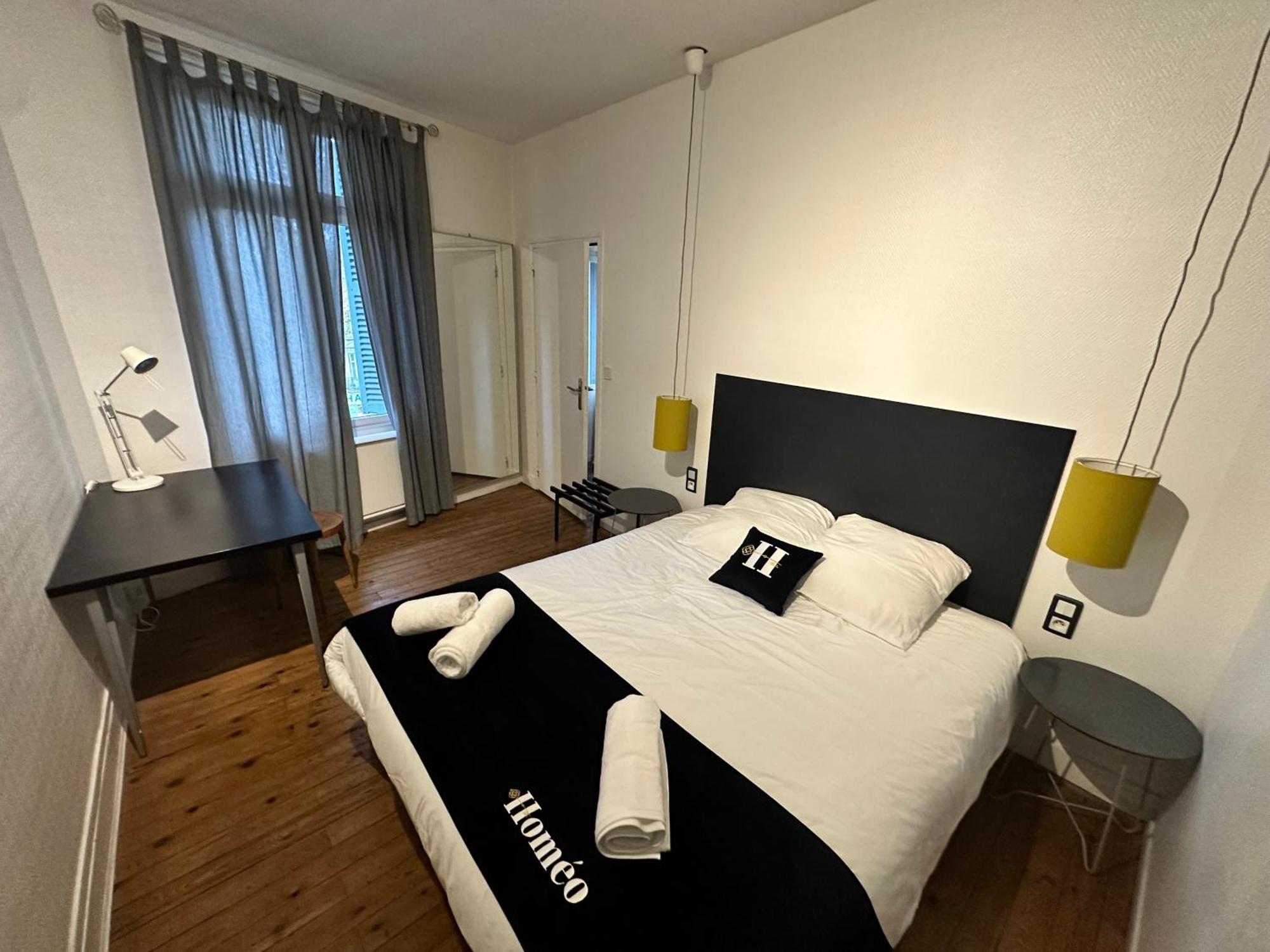 Standing Apartment T2 Near The Train Station And Tours Esterno foto